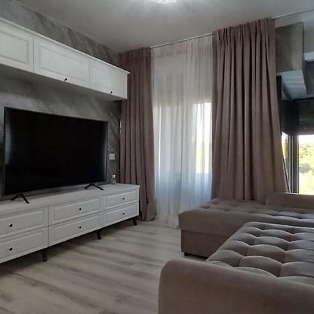 North Pipera Apartment W Parking & Self Check In Voluntari Bagian luar foto