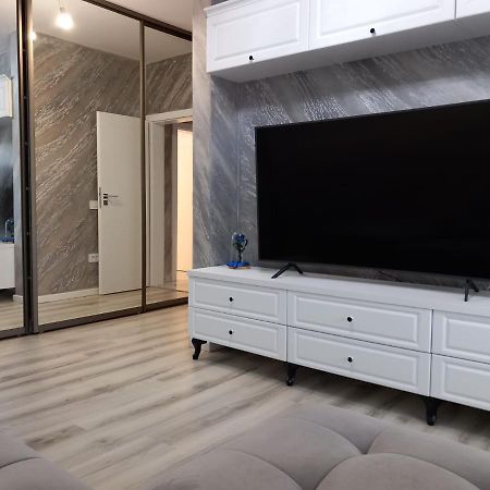 North Pipera Apartment W Parking & Self Check In Voluntari Bagian luar foto
