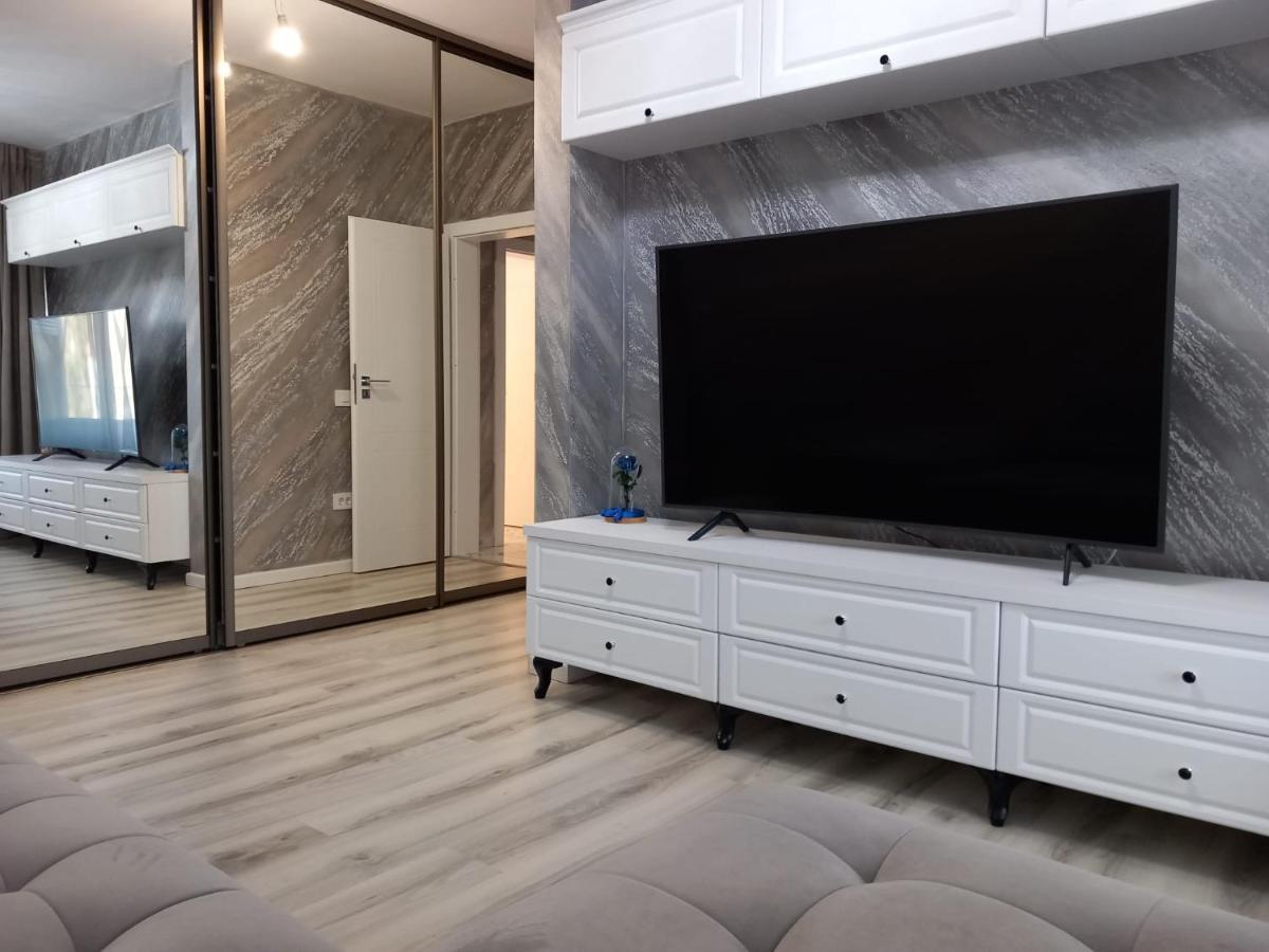 North Pipera Apartment W Parking & Self Check In Voluntari Bagian luar foto