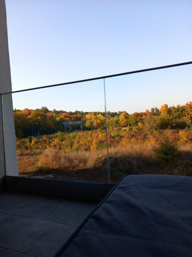 North Pipera Apartment W Parking & Self Check In Voluntari Bagian luar foto